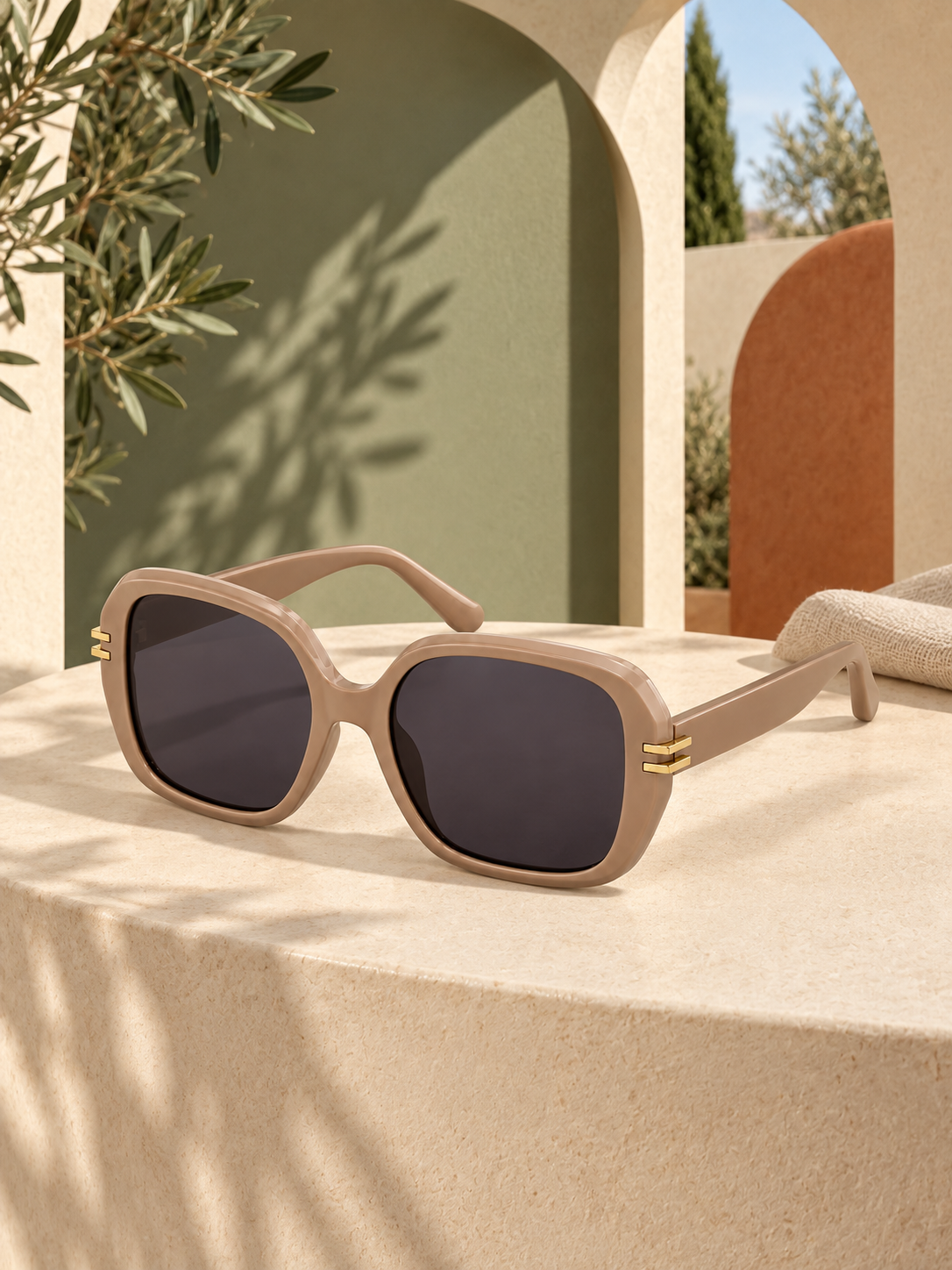 DESSON estelle sunglasses — atmosphere niche.