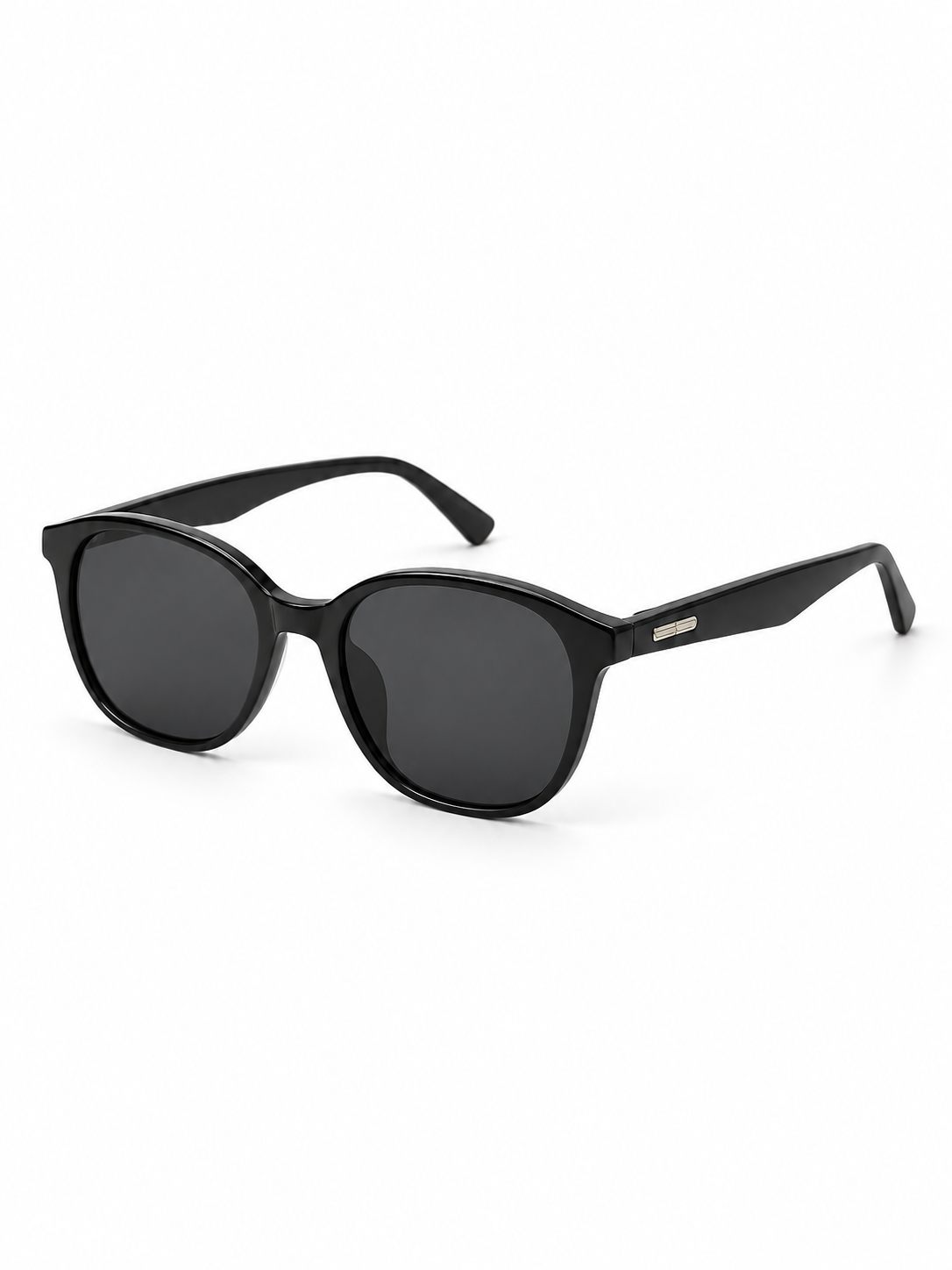 Nocturne Original sunglasses — three-quarter view on white background